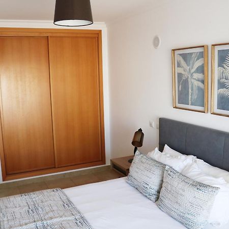 3 Bedroom Apartment With Indoor Pool Central Lagos Eksteriør bilde