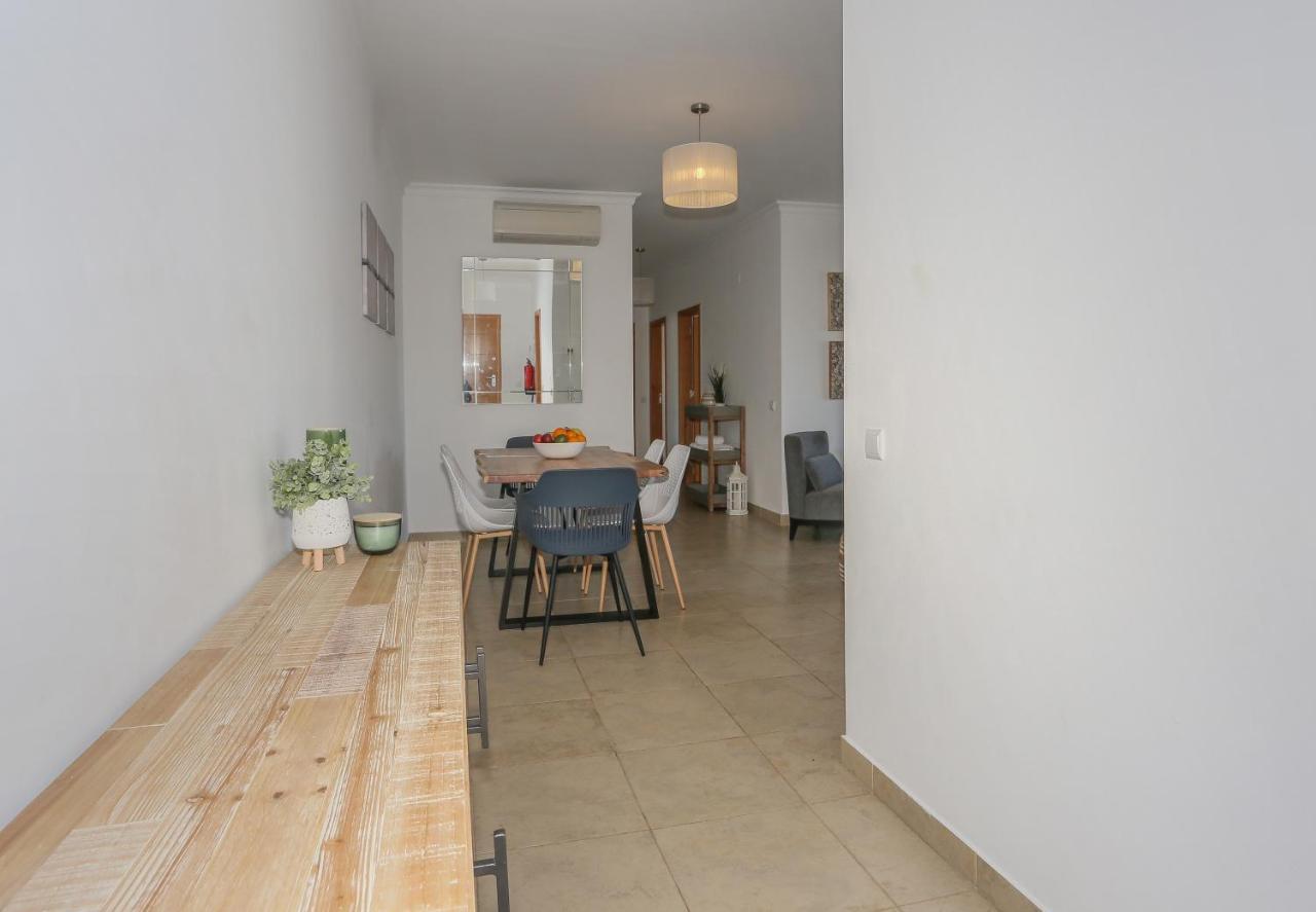 3 Bedroom Apartment With Indoor Pool Central Lagos Eksteriør bilde