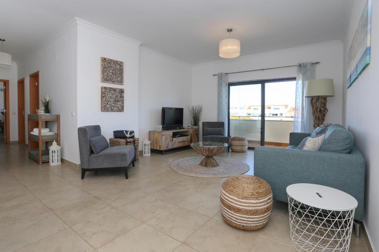 3 Bedroom Apartment With Indoor Pool Central Lagos Eksteriør bilde