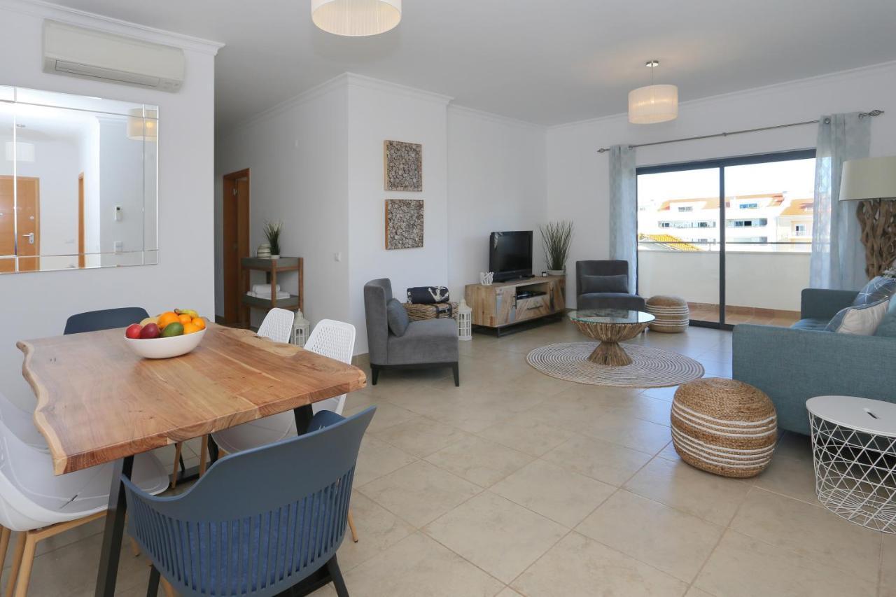3 Bedroom Apartment With Indoor Pool Central Lagos Eksteriør bilde