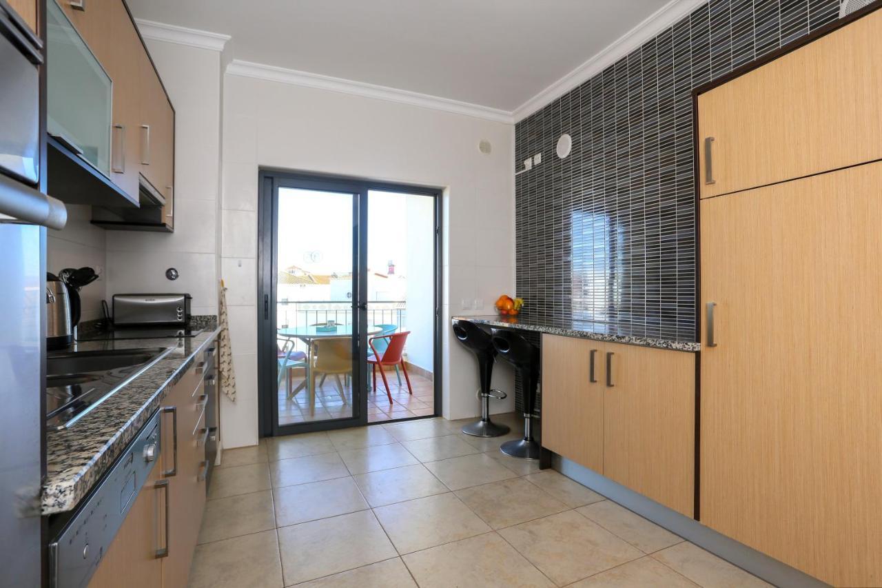 3 Bedroom Apartment With Indoor Pool Central Lagos Eksteriør bilde