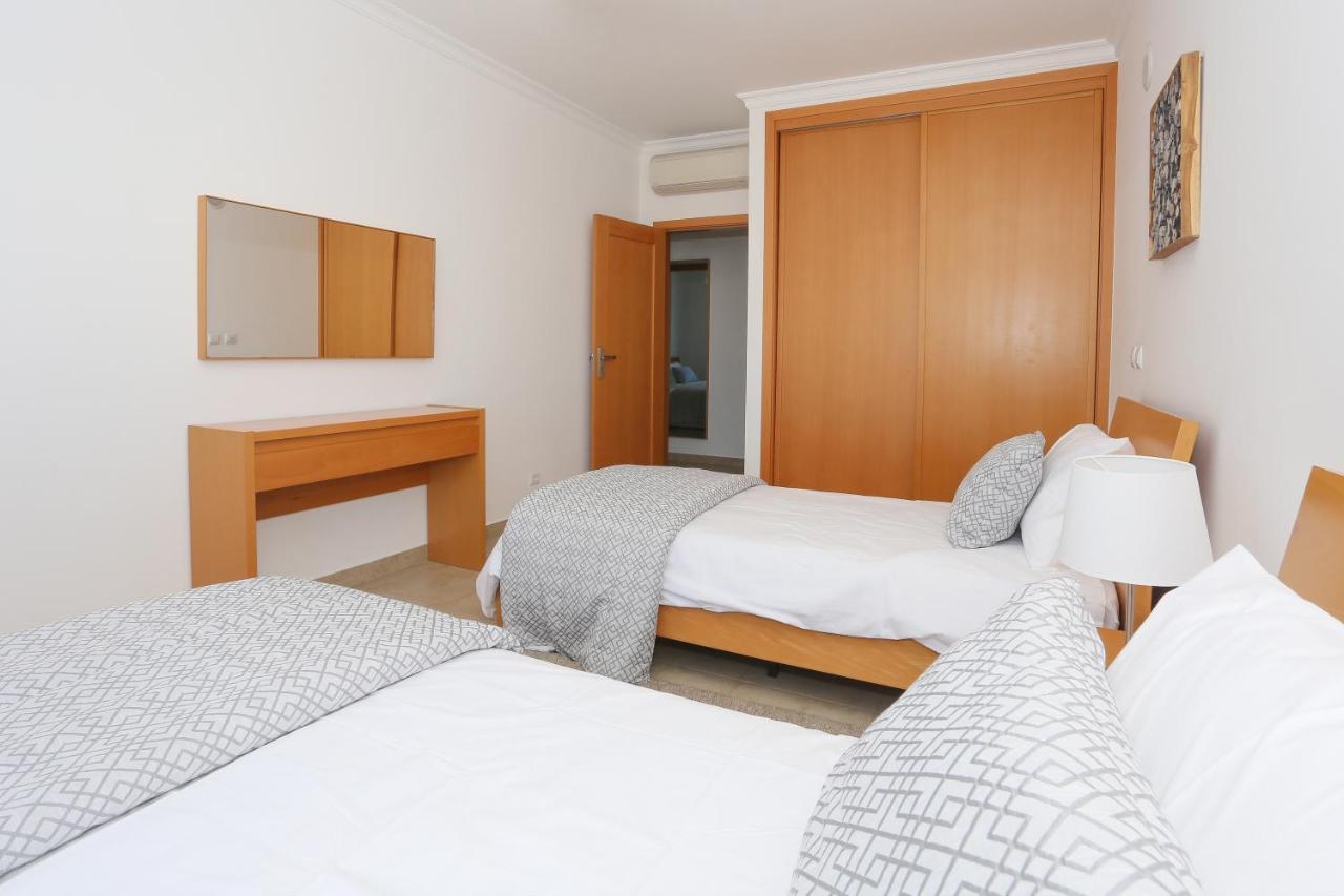 3 Bedroom Apartment With Indoor Pool Central Lagos Eksteriør bilde