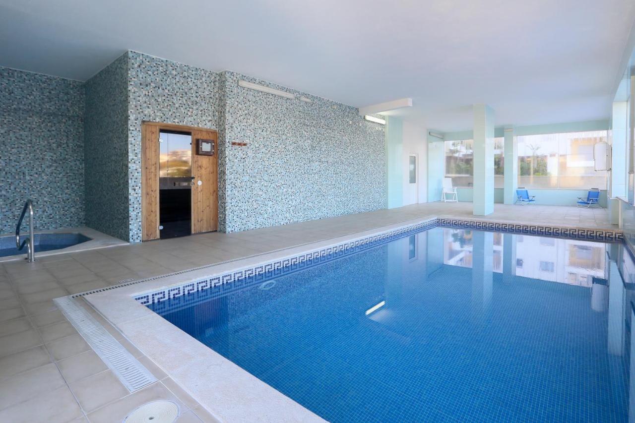 3 Bedroom Apartment With Indoor Pool Central Lagos Eksteriør bilde
