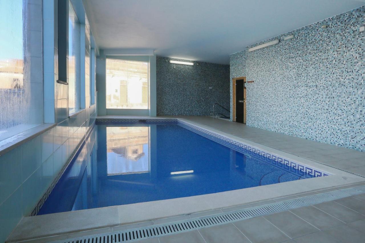 3 Bedroom Apartment With Indoor Pool Central Lagos Eksteriør bilde