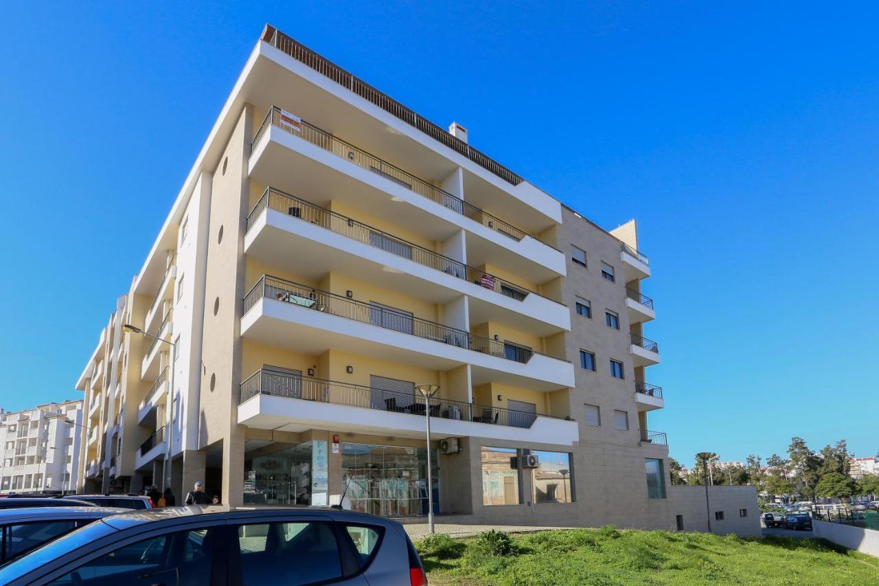 3 Bedroom Apartment With Indoor Pool Central Lagos Eksteriør bilde