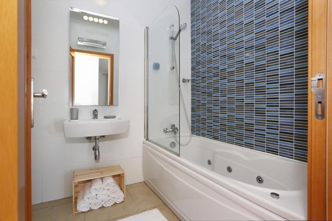 3 Bedroom Apartment With Indoor Pool Central Lagos Eksteriør bilde