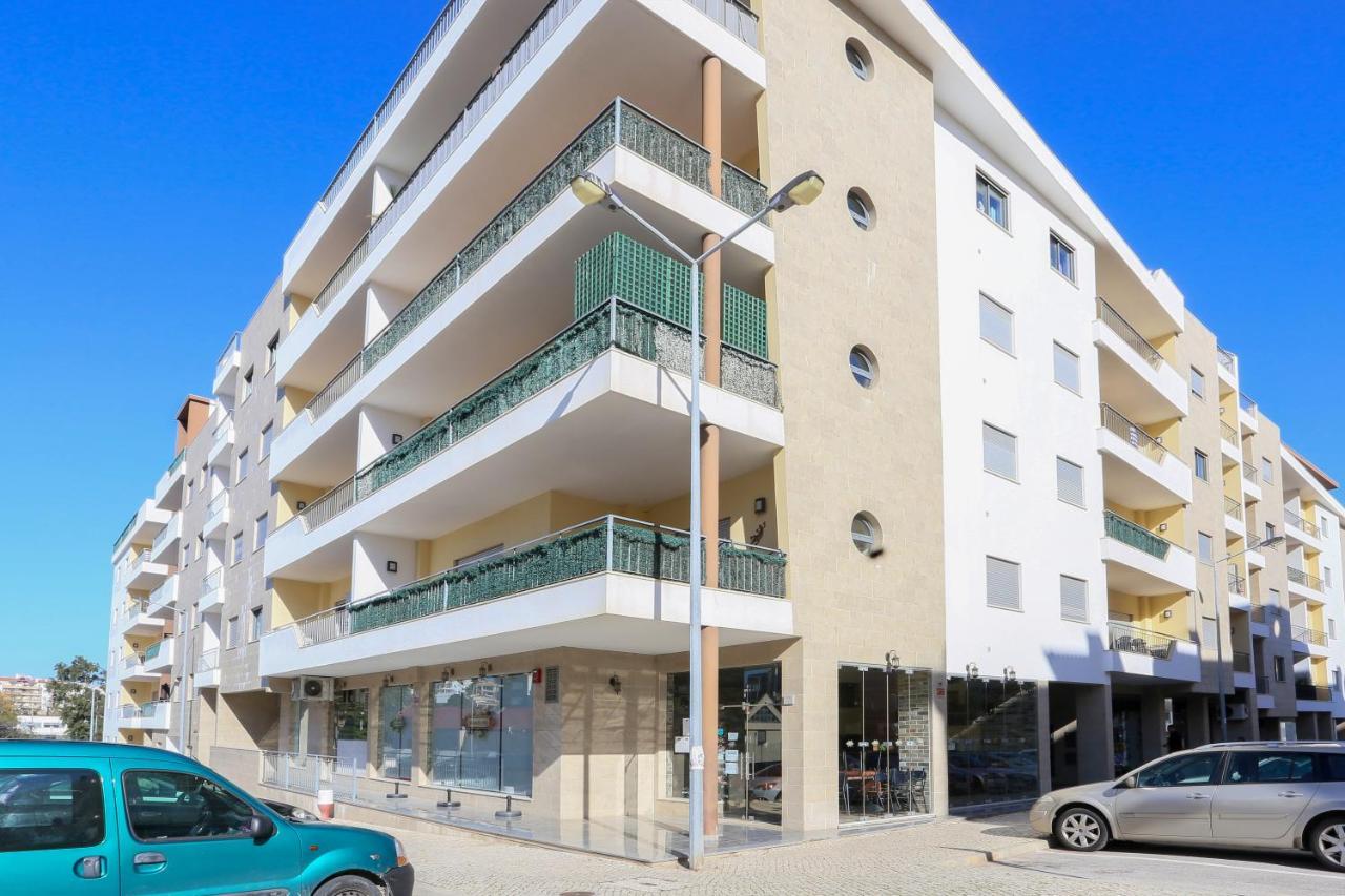 3 Bedroom Apartment With Indoor Pool Central Lagos Eksteriør bilde