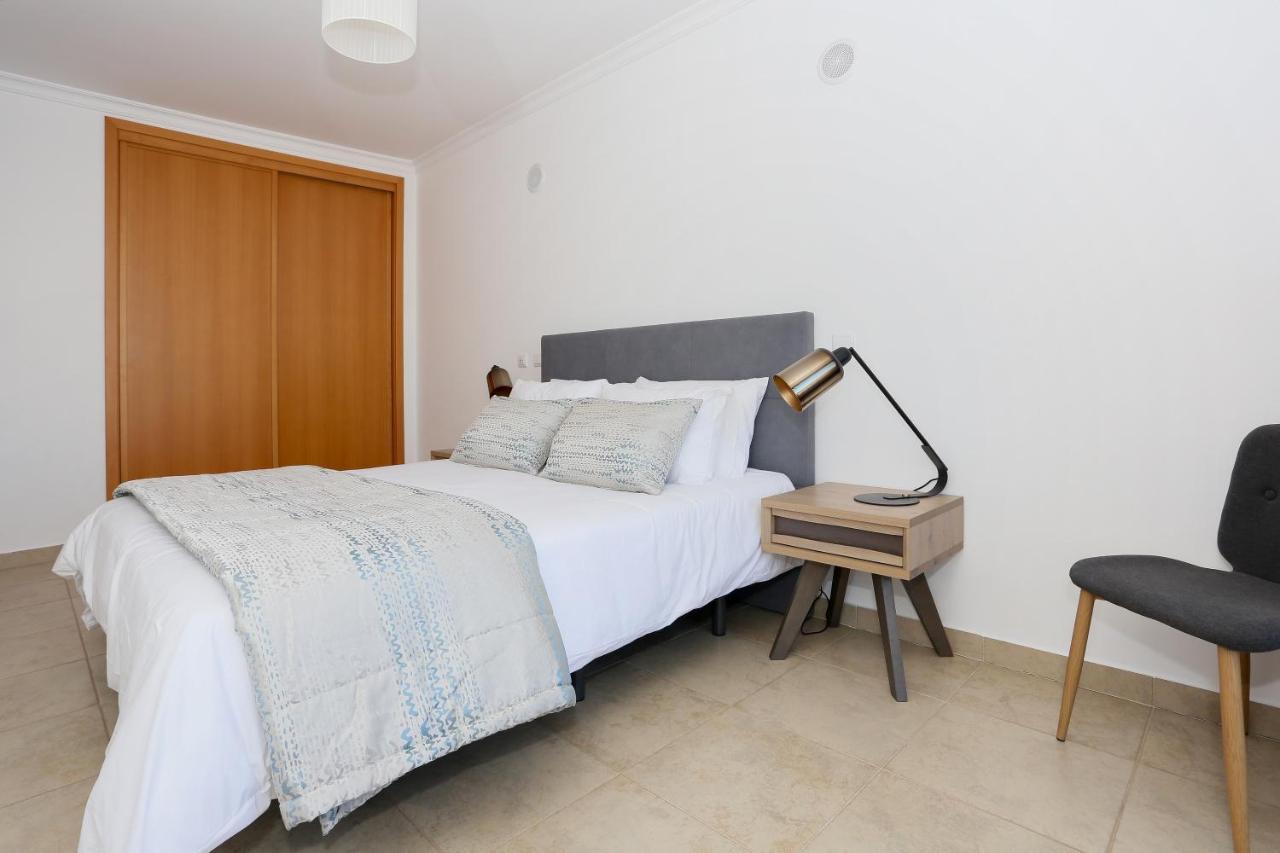 3 Bedroom Apartment With Indoor Pool Central Lagos Eksteriør bilde