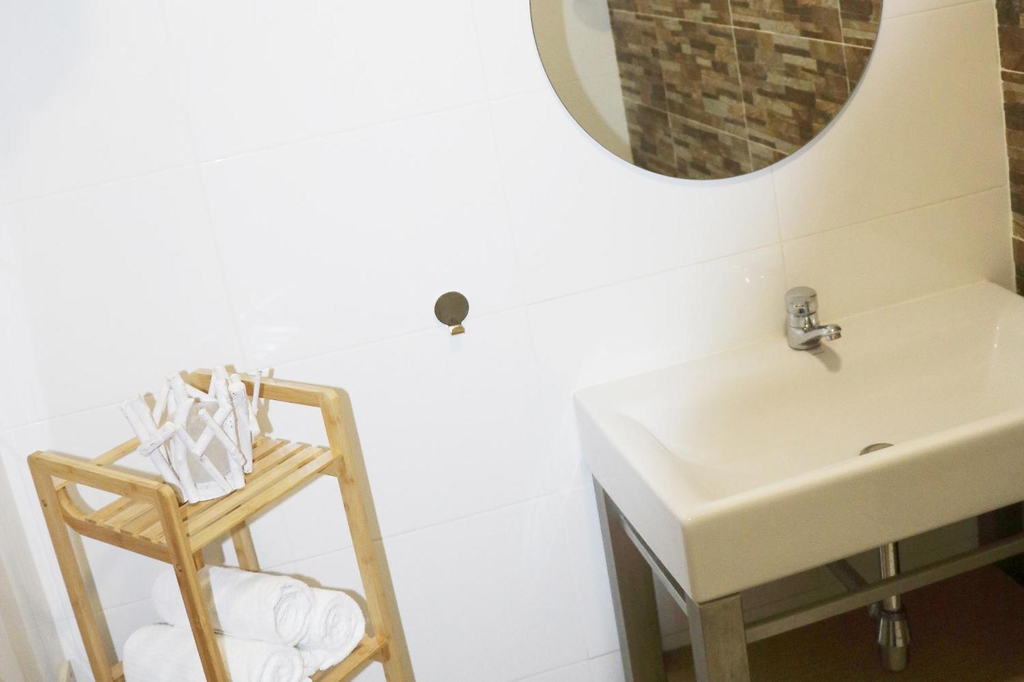 3 Bedroom Apartment With Indoor Pool Central Lagos Eksteriør bilde
